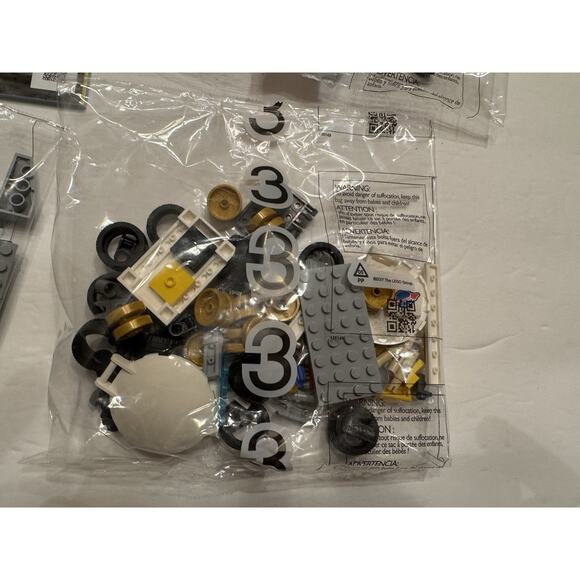 New Sealed Bag Damaged Box LEGO City Space Lunar Roving Vehicle Set 60348 Moon - Picture 5 of 11